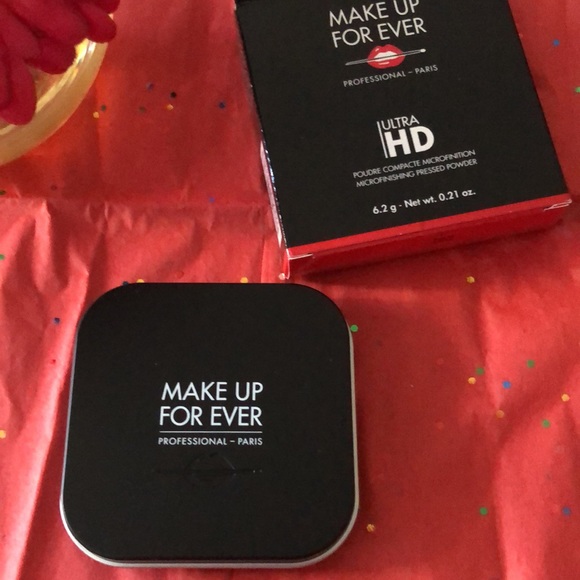 Brand new Ultra HD Microfinishing Pressed Powder by Make Up Forever - Picture 5 of 9